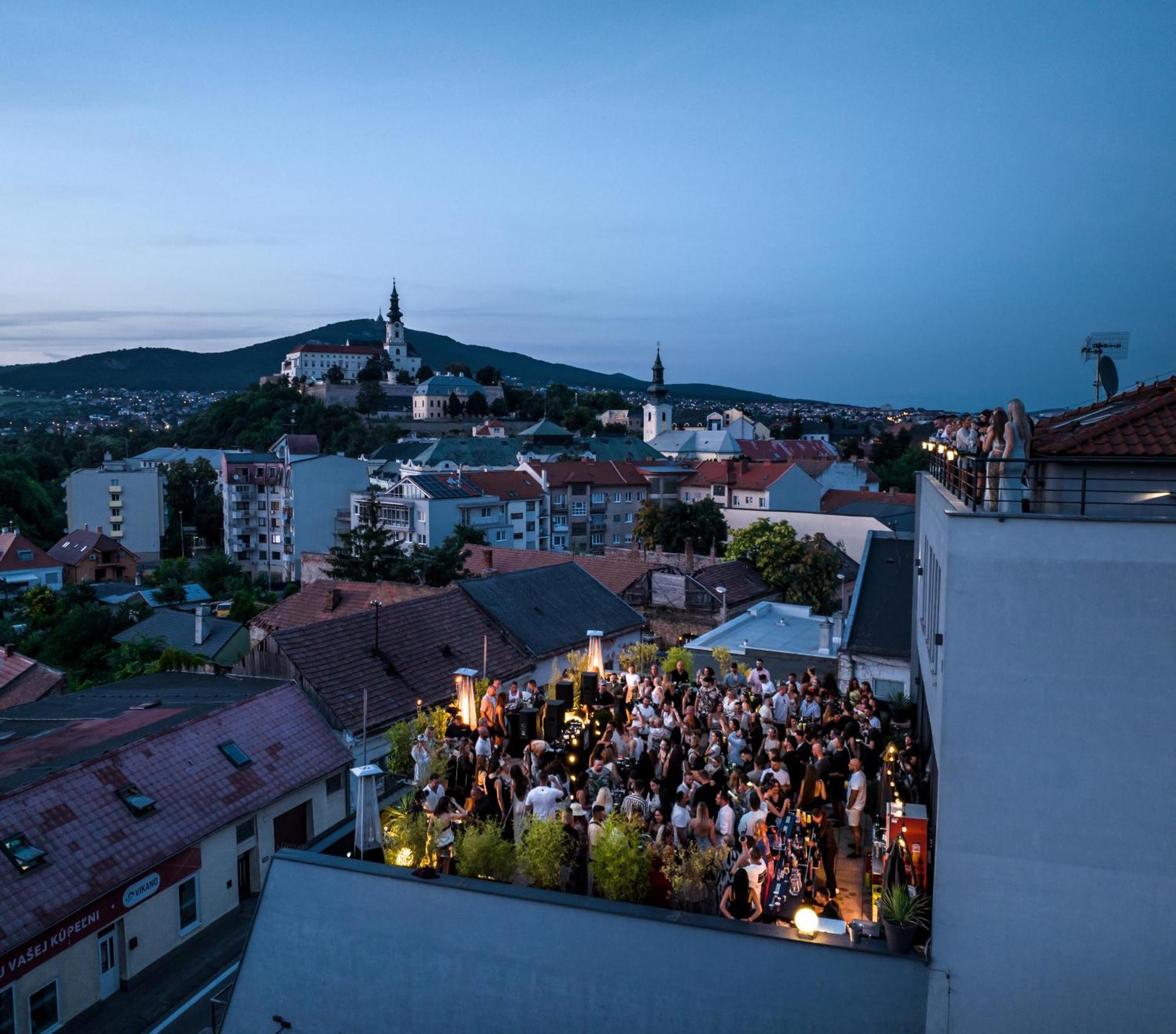 Boutique Hotel11 With Rooftop Spa Nitra Buitenkant foto